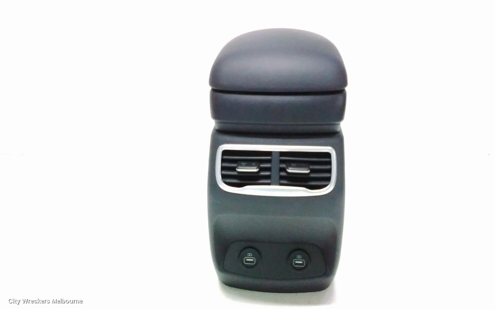 HYUNDAI SANTA FE 2022 Console