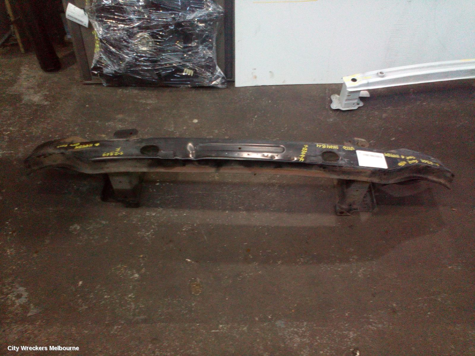 MERCEDES VITO 2007 F/Bar Reinforc/Brack