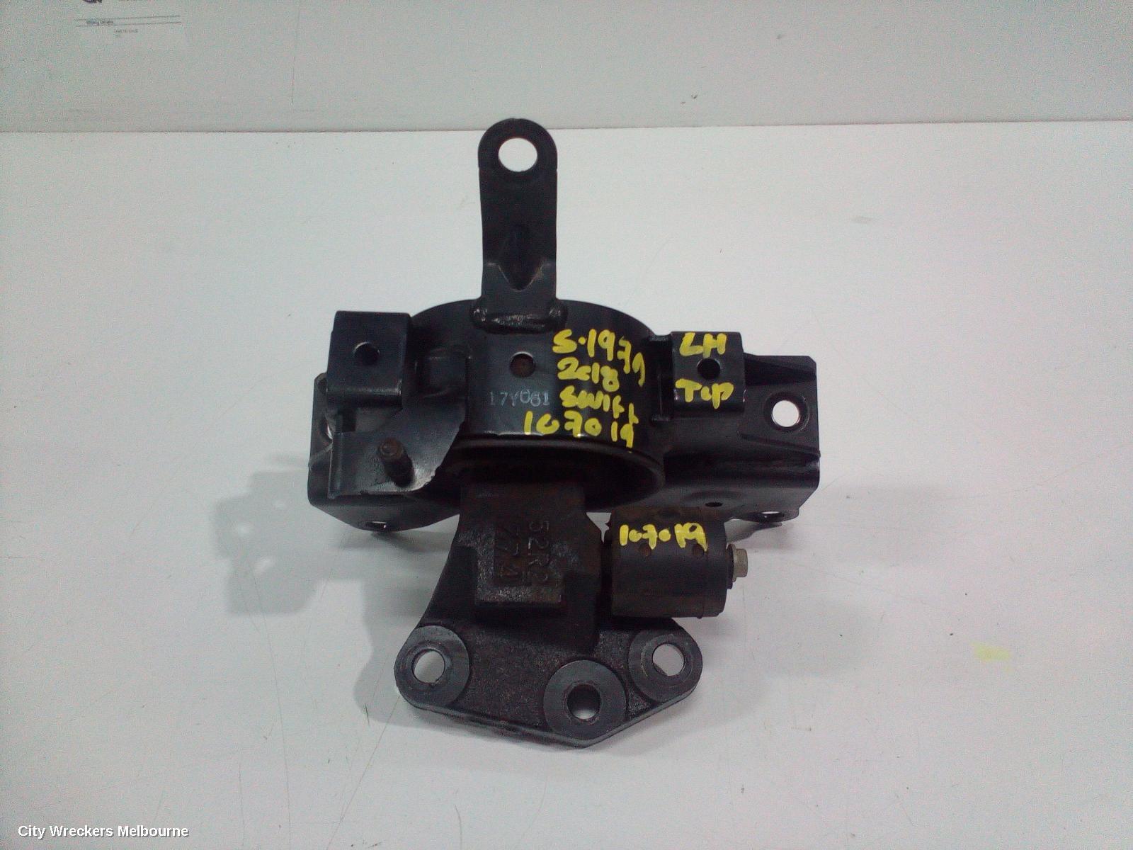 SUZUKI SWIFT 2018 Mount