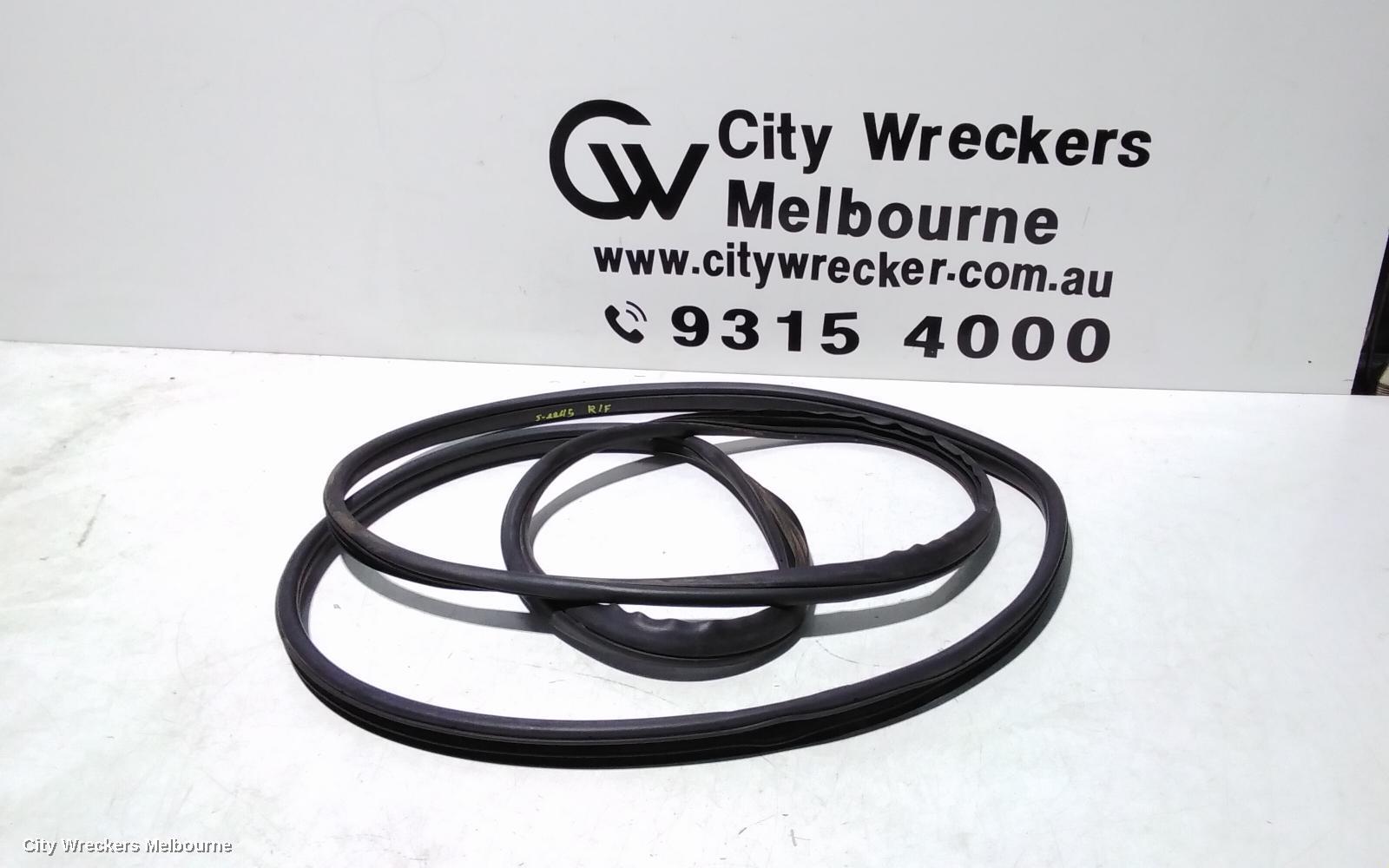 FORD RANGER 2017 Door/Tailgate Seal
