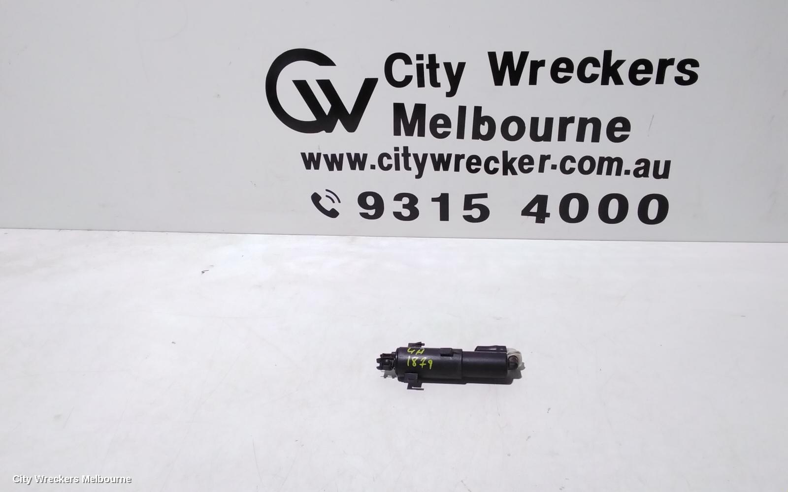 BMW 3 SERIES 2011 Washer Jet