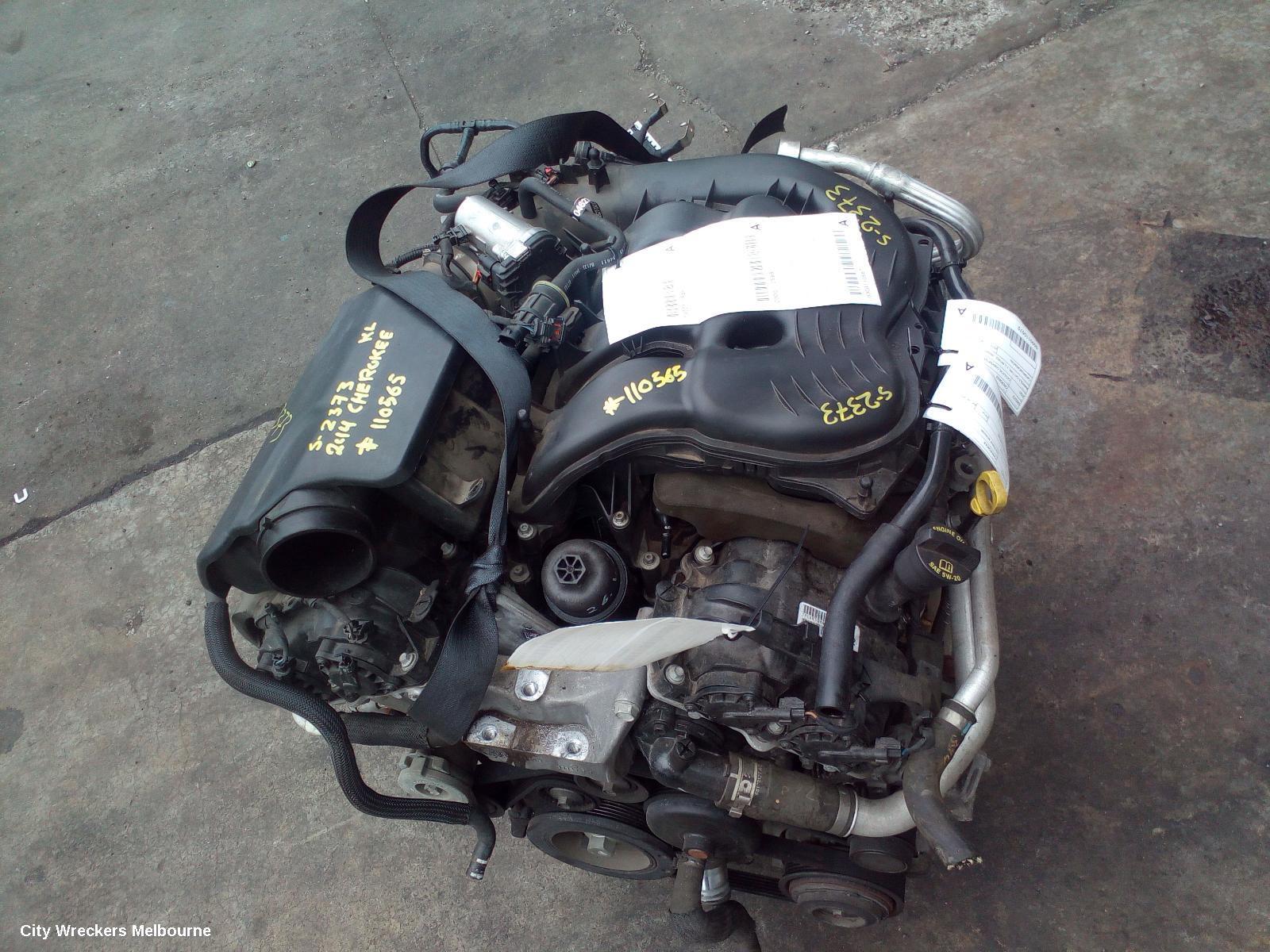 JEEP CHEROKEE 2014 Engine