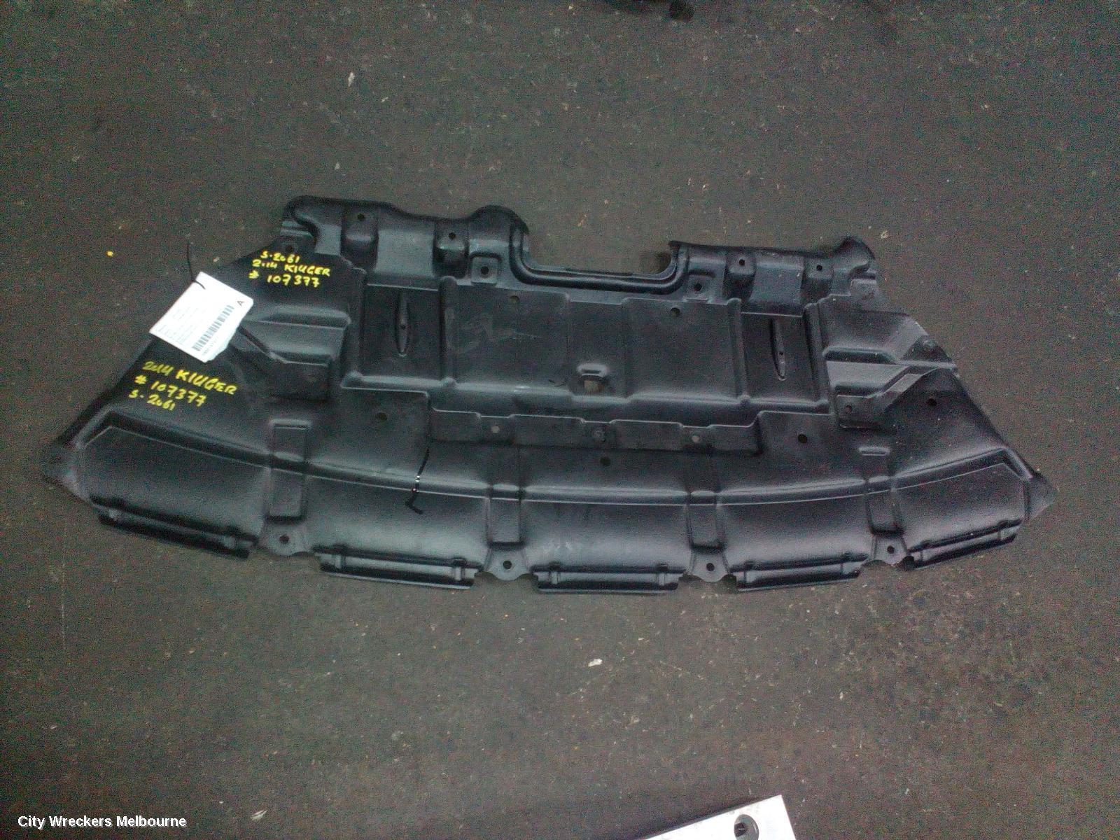 TOYOTA KLUGER 2014 Engine Cover