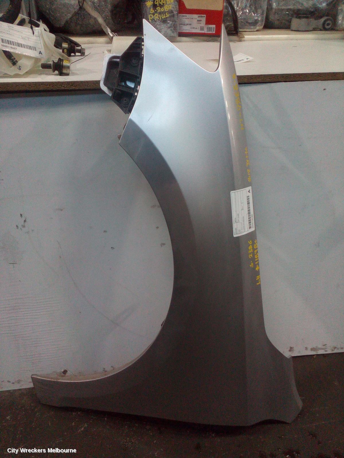 VOLKSWAGEN JETTA 2012 Left Guard