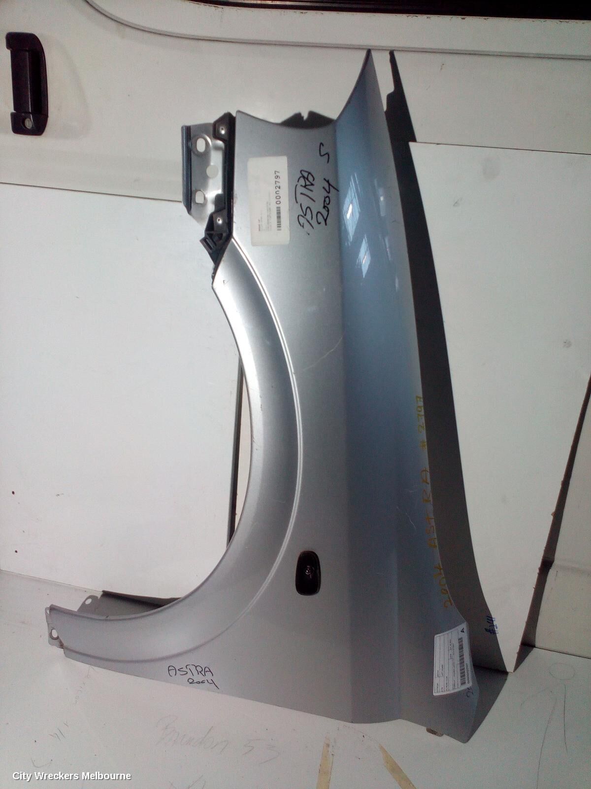 HOLDEN ASTRA 2004 Left Guard