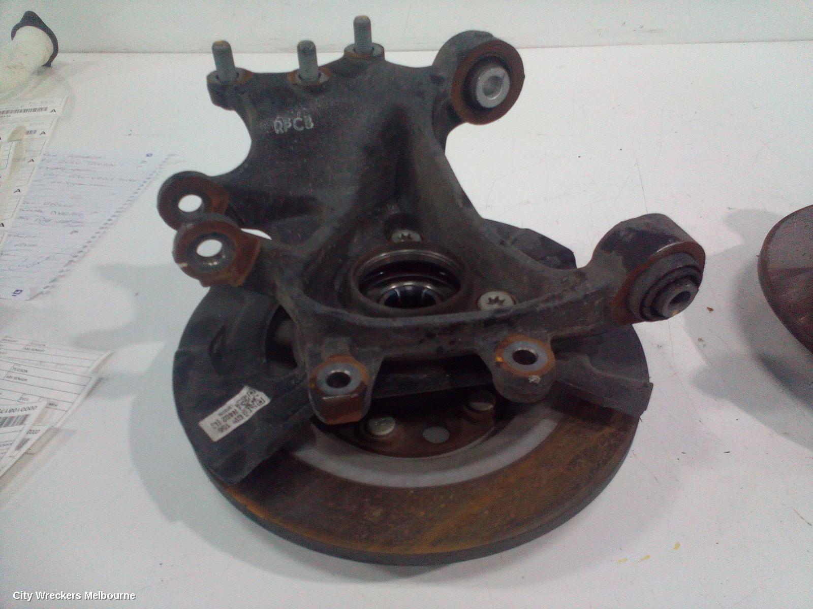 HYUNDAI TUCSON 2022 Left Rear Hub Assembly