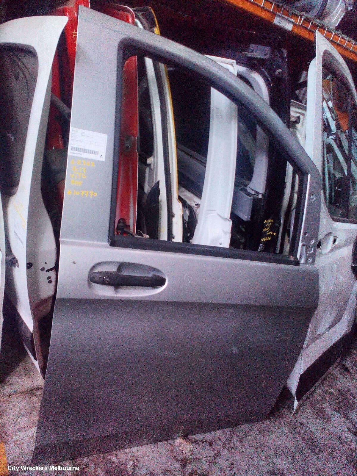 MERCEDES VITO 2017 Right Front Door