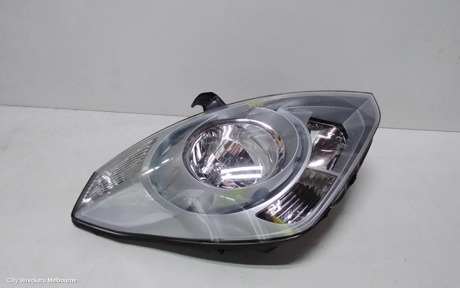 HYUNDAI ILOAD/IMAX 2015 Right Headlamp
