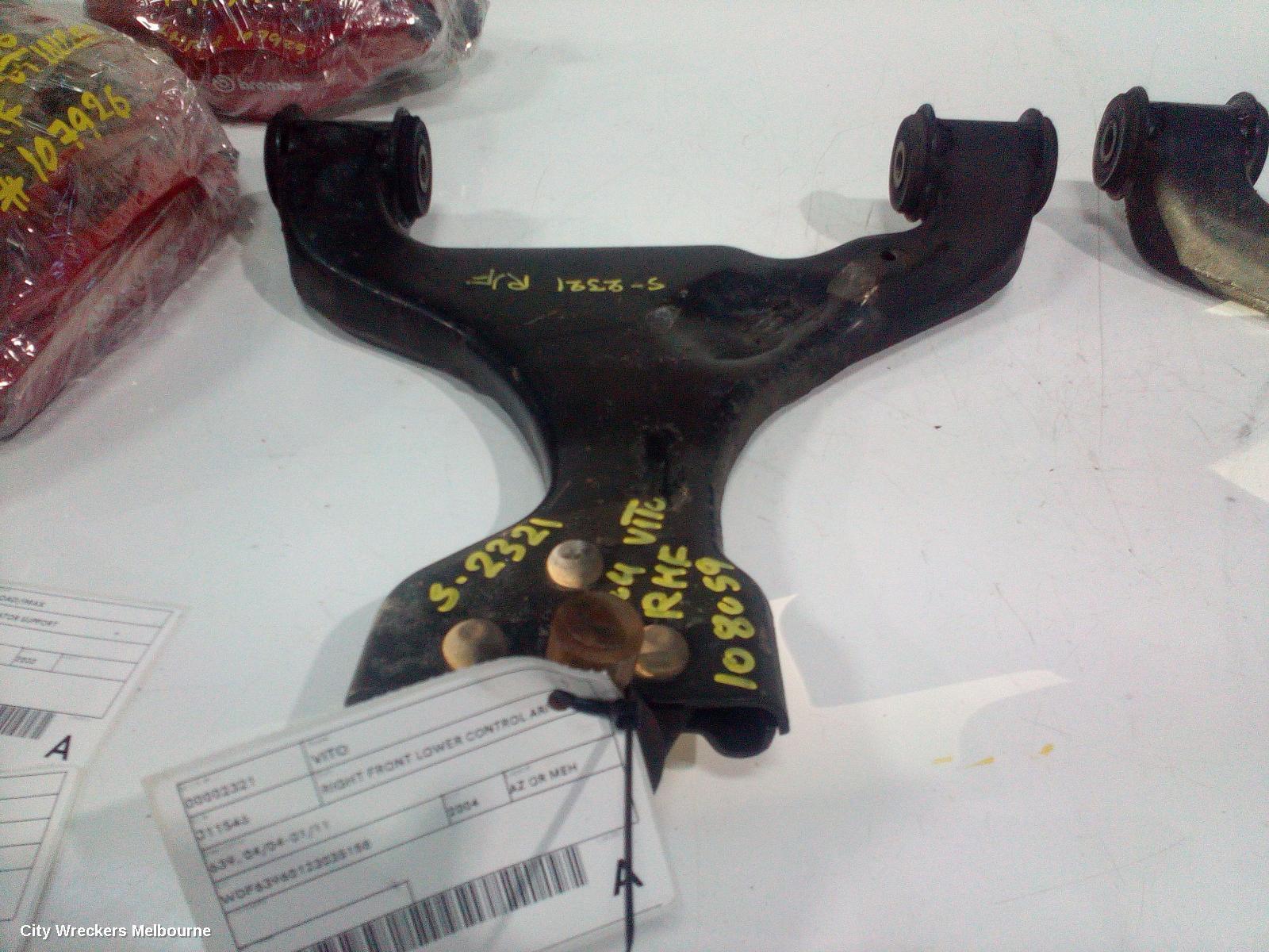 MERCEDES VITO 2004 Right Front Lower Control Arm