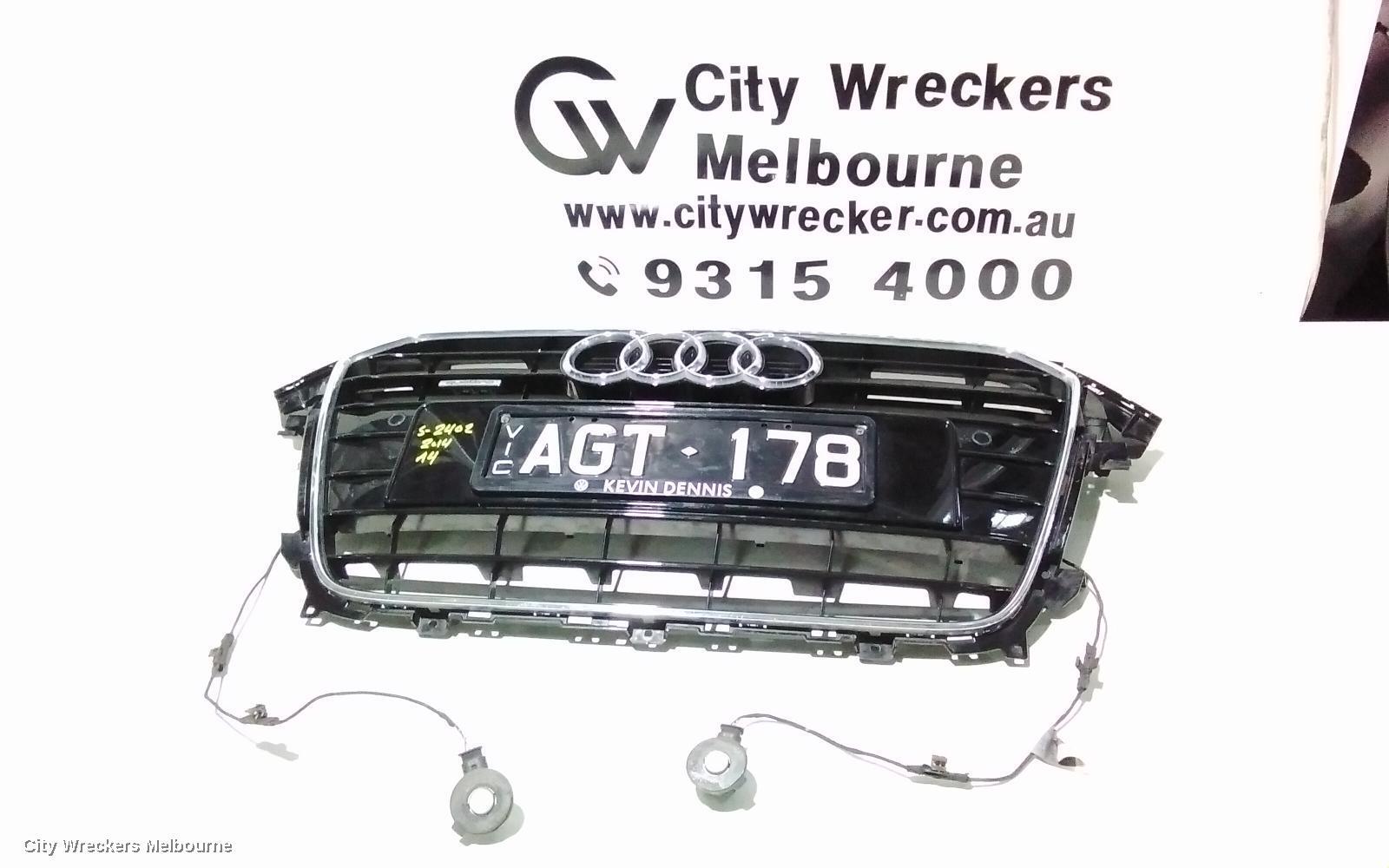 AUDI A4 2014 Grille