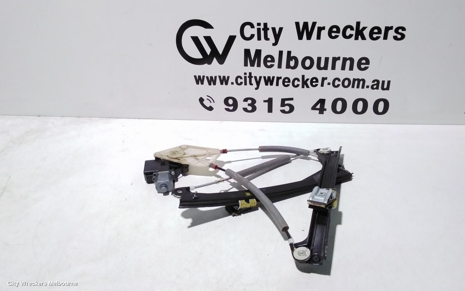 VOLKSWAGEN POLO 2013 Right Front Window Reg/Motor