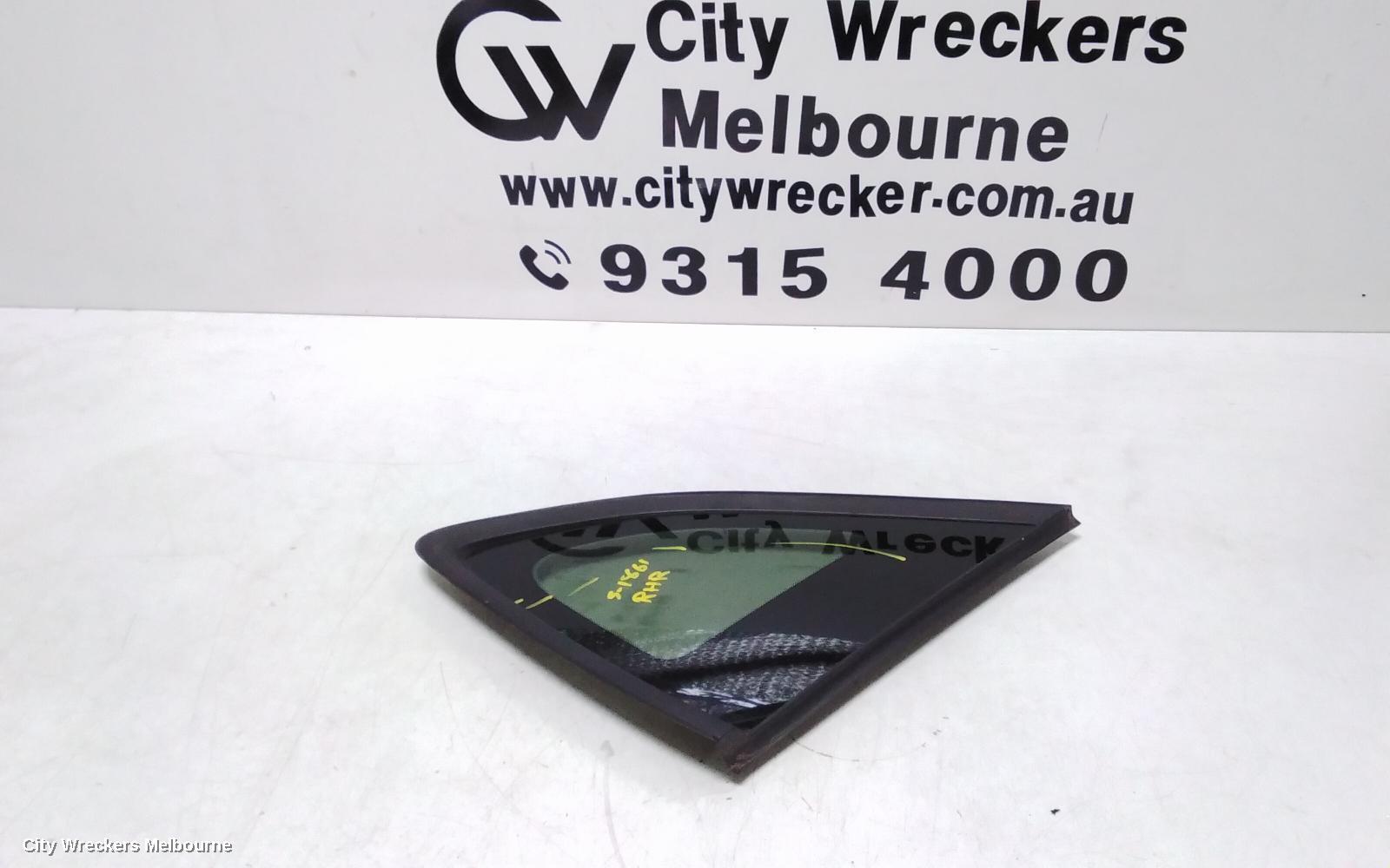HYUNDAI TUCSON 2016 Right Rear Side Glass