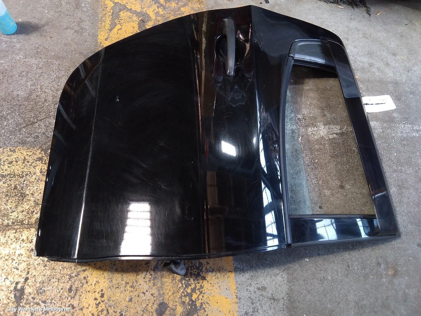 MITSUBISHI TRITON 2017 Right Rear Door