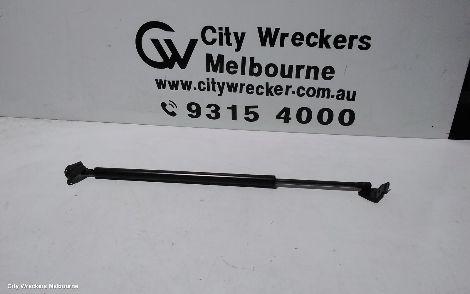 TOYOTA HIACE 2020 Hatch Strut