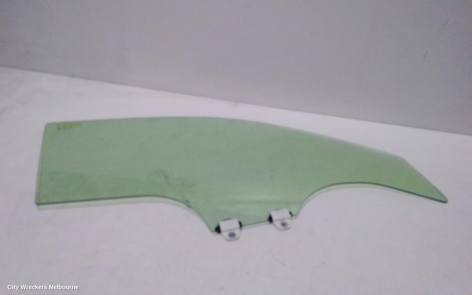 HONDA HRV 2022 Right Front Door Window