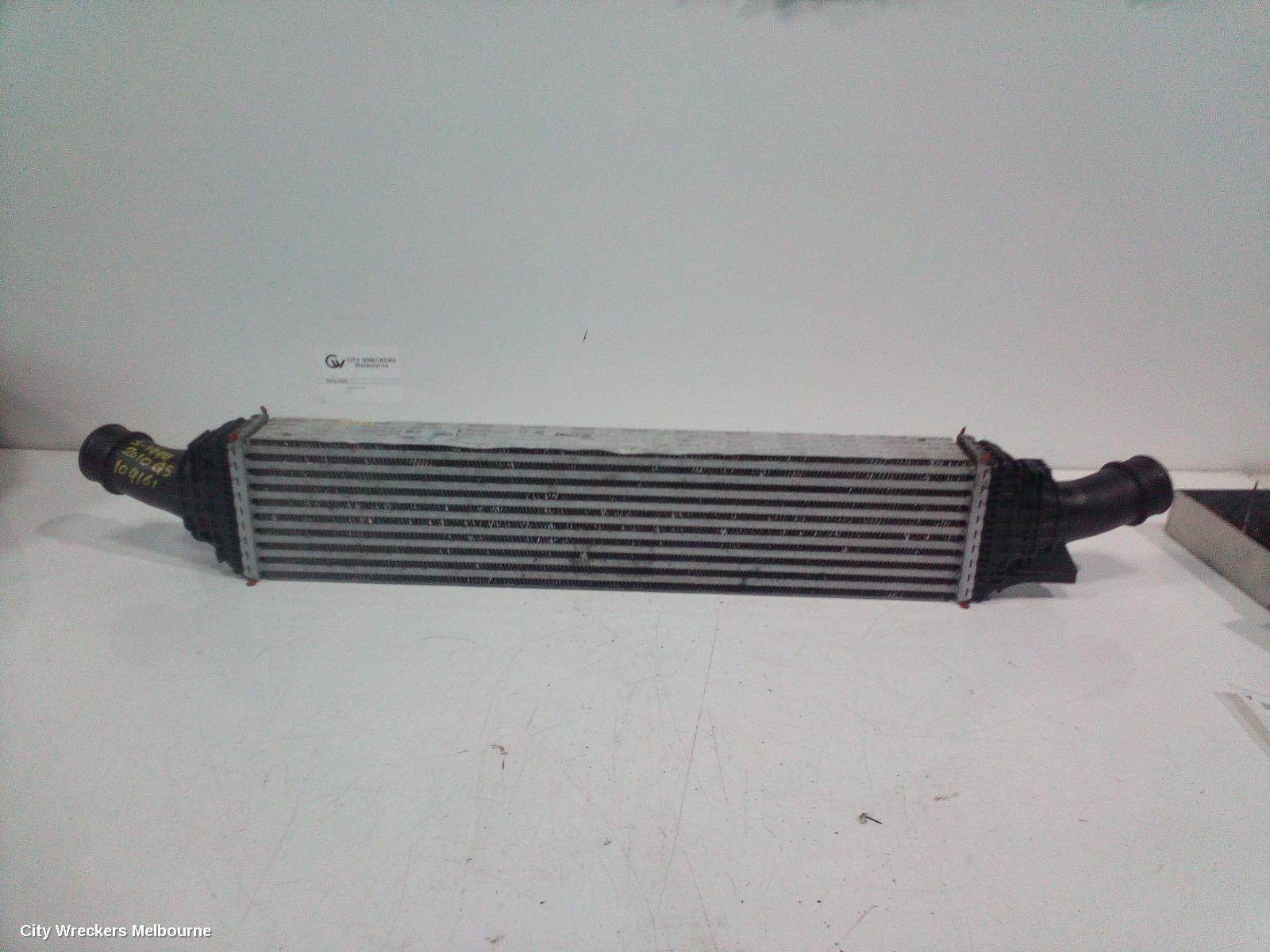 AUDI Q5 2010 Intercooler