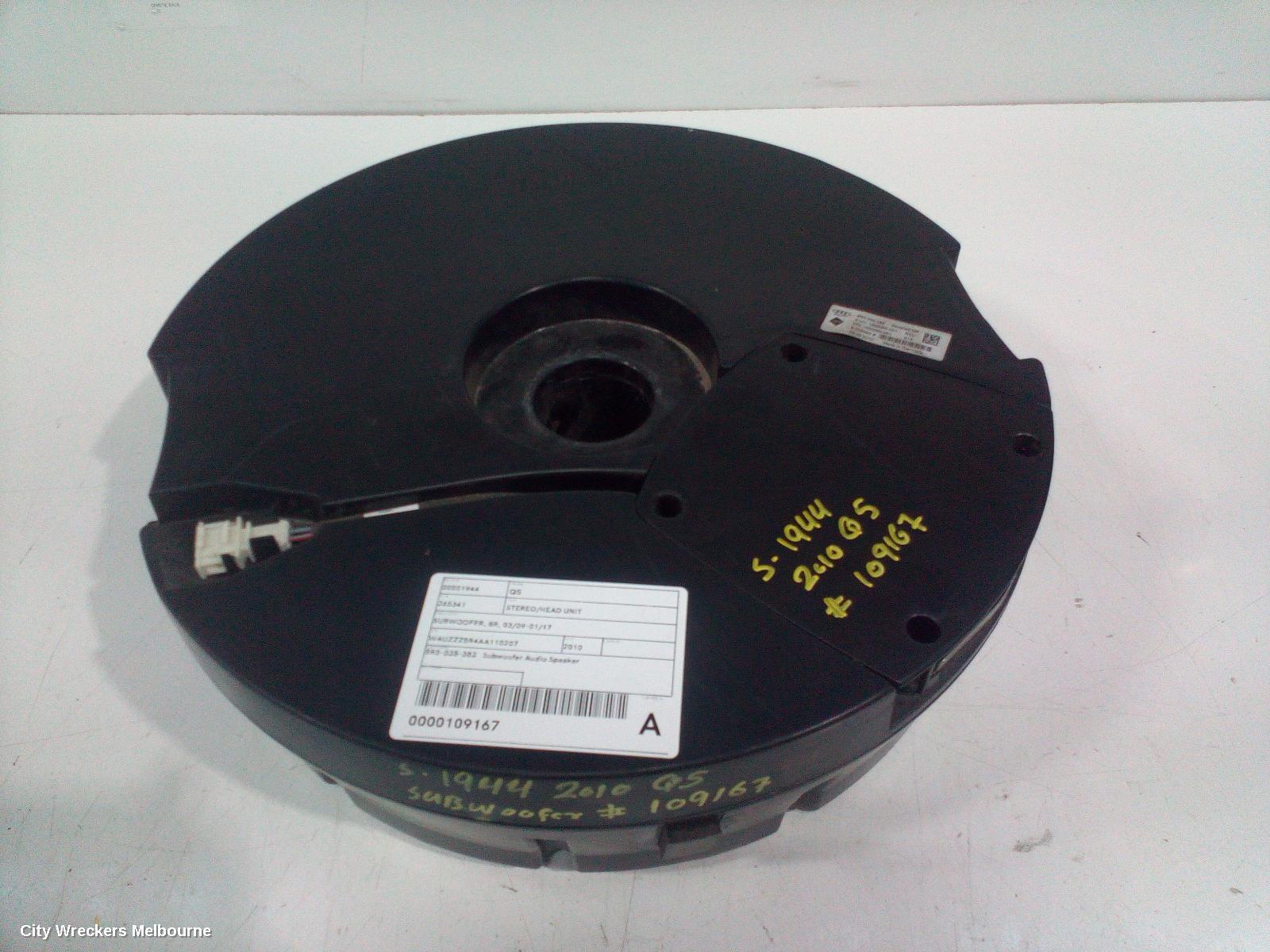 AUDI Q5 2010 SPEAKER