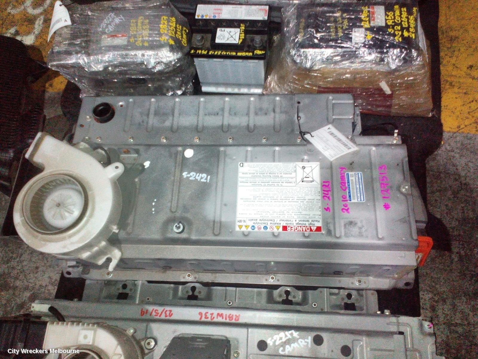 TOYOTA CAMRY 2010 Battery