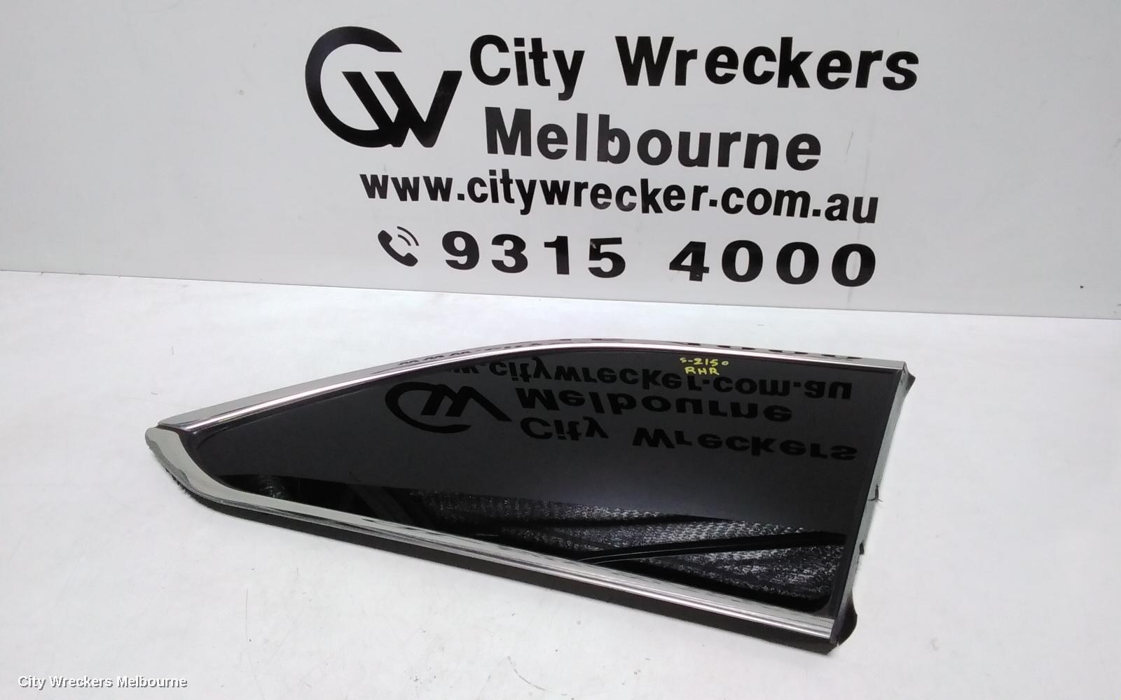 TOYOTA KLUGER 2014 Right Rear Side Glass