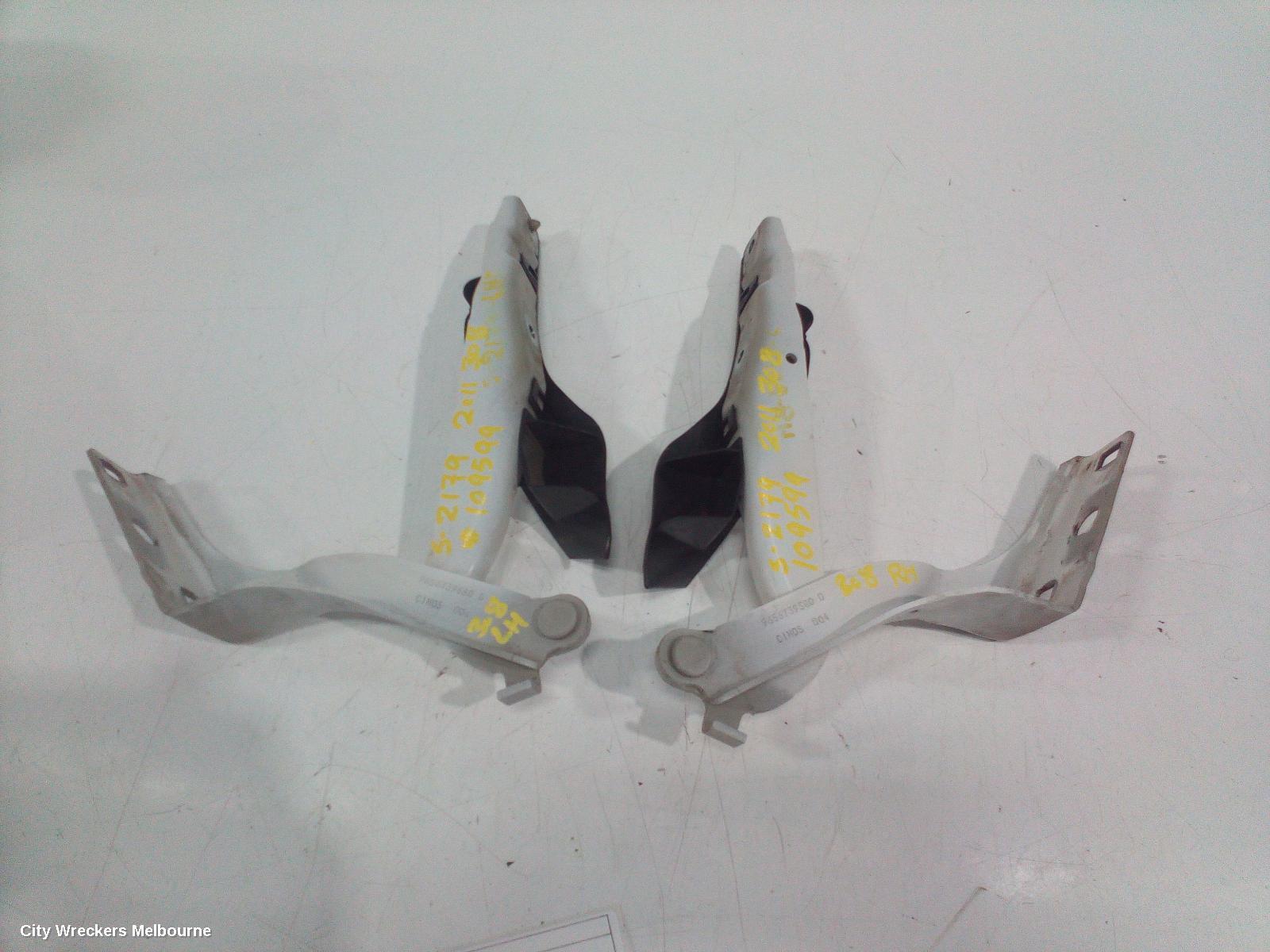 PEUGEOT 308 2011 Bonnet Hinge/Strut