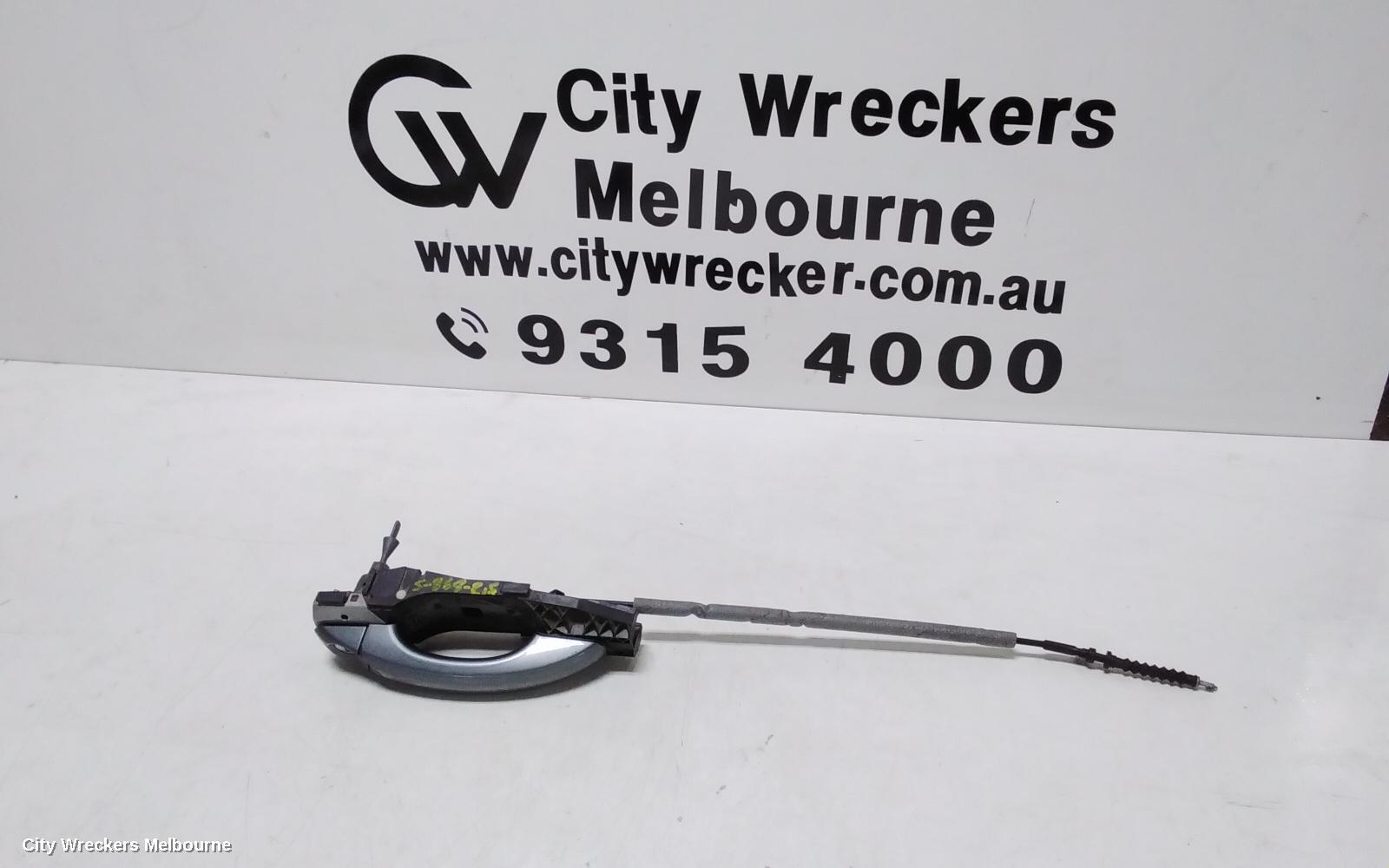 VOLKSWAGEN AMAROK 2013 Door Handle