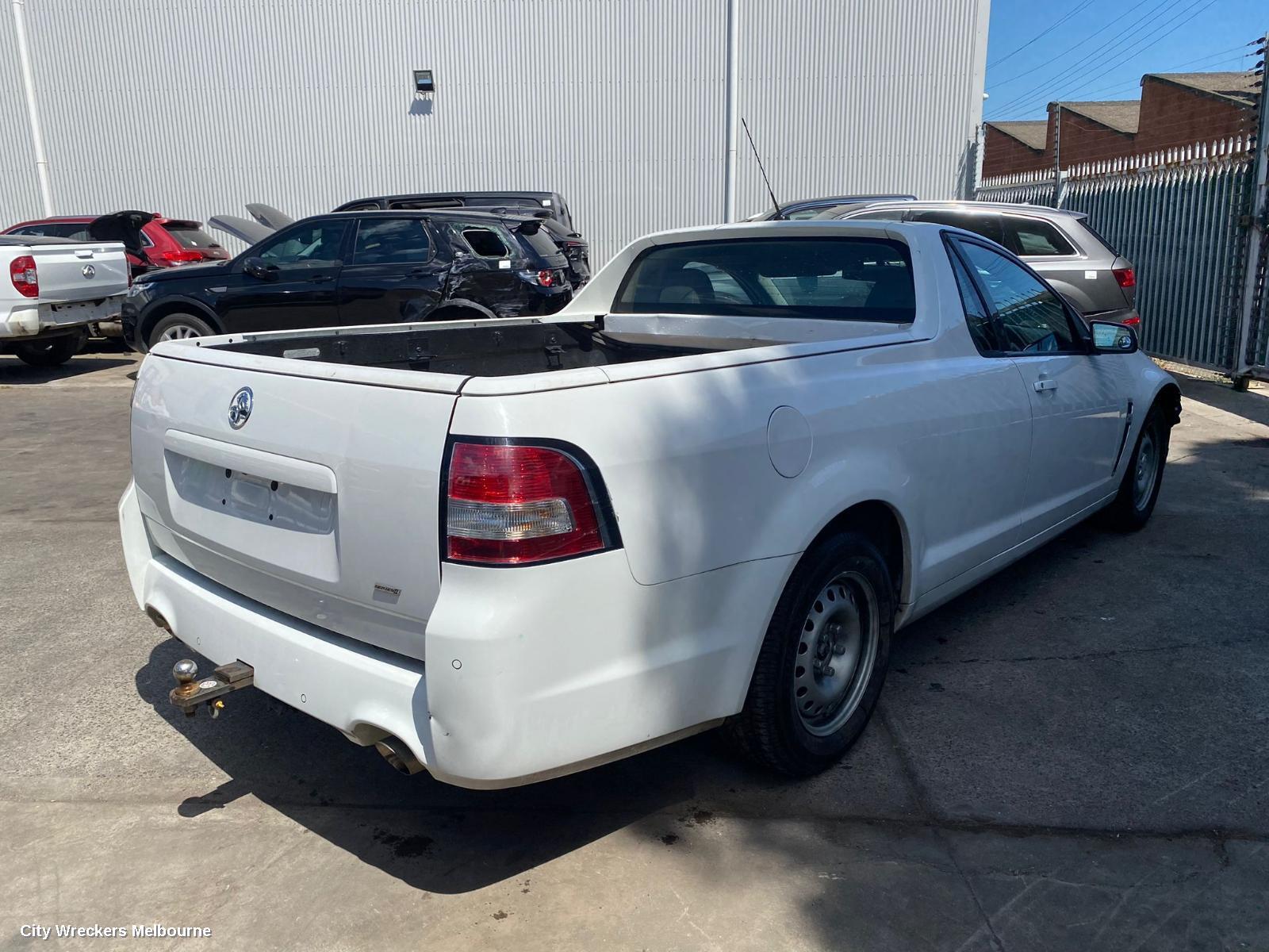 HOLDEN COMMODORE 2017 Right Front Door