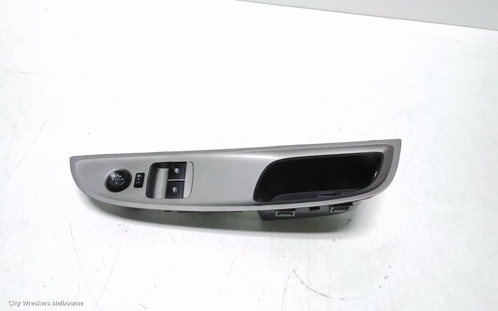 HOLDEN COMMODORE 2017 Pwr Dr Wind Switch
