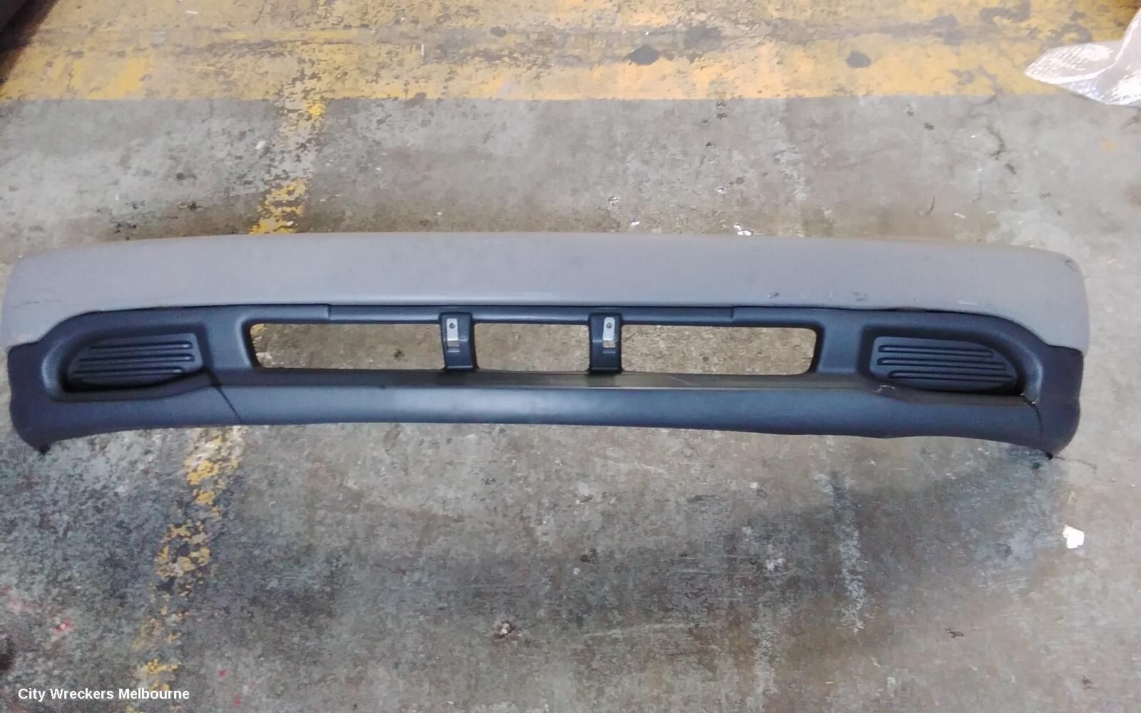 TOYOTA HILUX 2002 Front Bumper