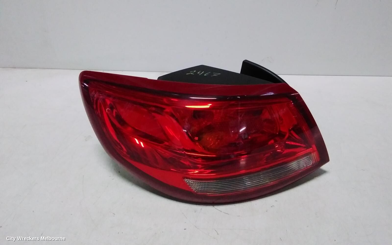 HOLDEN COMMODORE 2014 Left Taillight