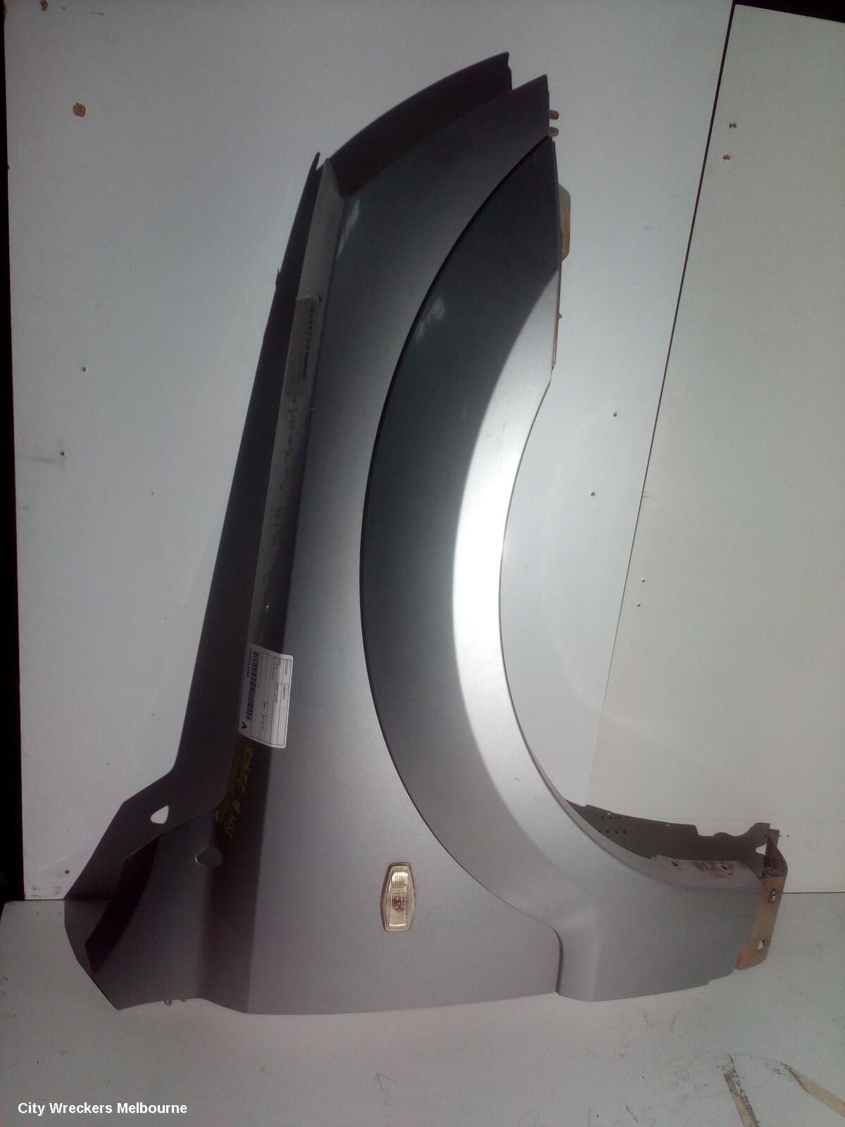 KIA SORENTO 2005 Right Guard