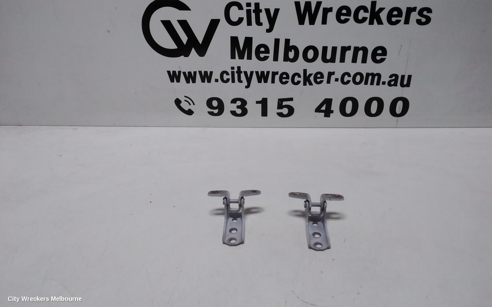 MITSUBISHI PAJERO 2021 Door Hinge/Runner