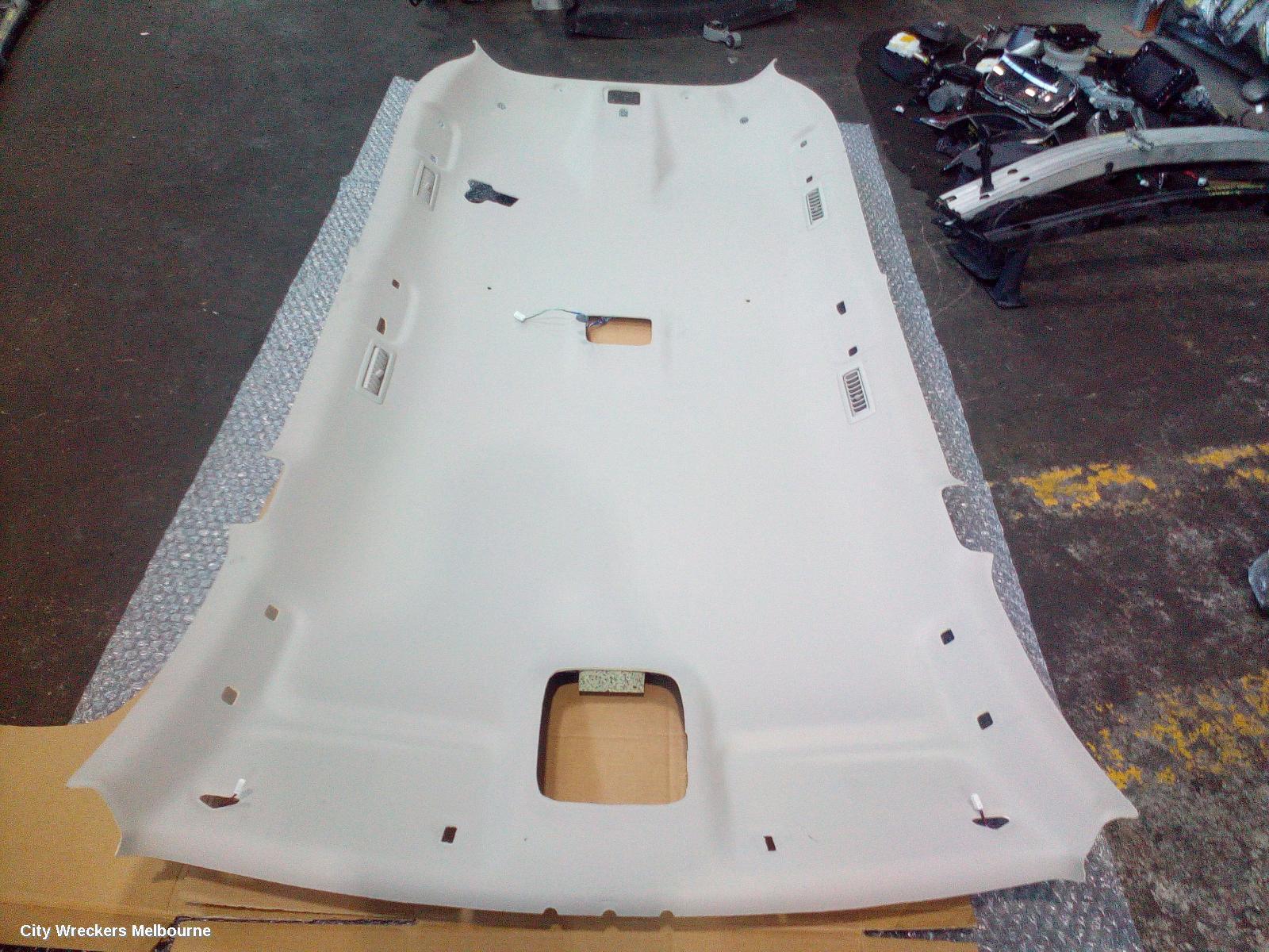 MITSUBISHI PAJERO 2021 Hoodlining