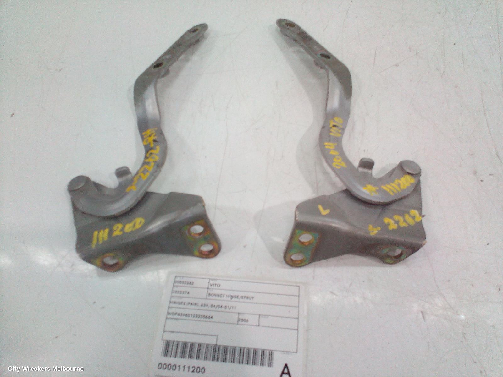 MERCEDES VITO 2006 Bonnet Hinge/Strut