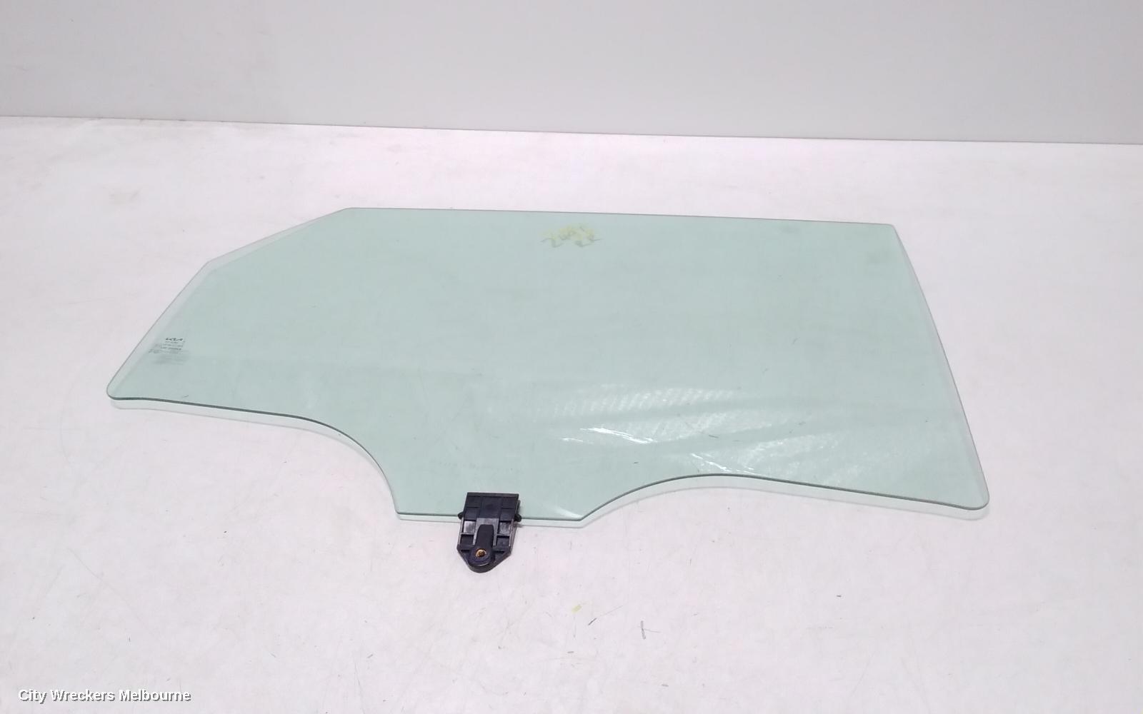 KIA SPORTAGE 2023 Right Rear Door Window