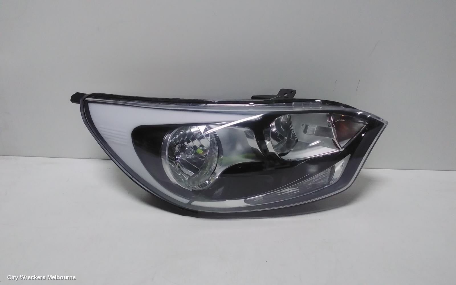 KIA RIO 2014 Right Headlamp