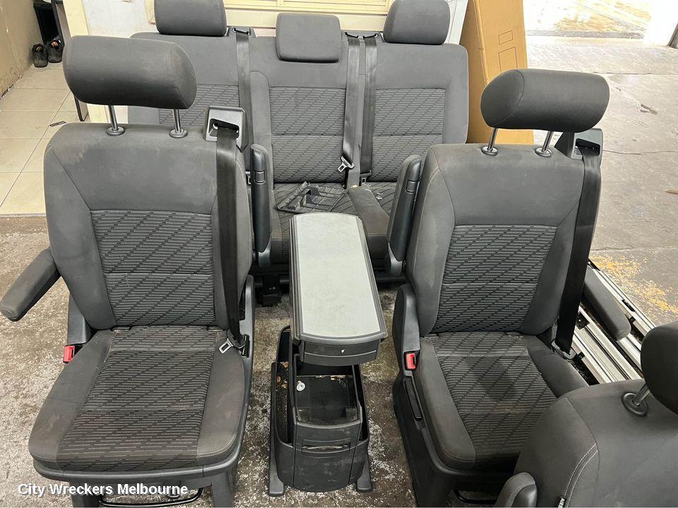 VOLKSWAGEN TRANSPORTER 2012 Complete Interior