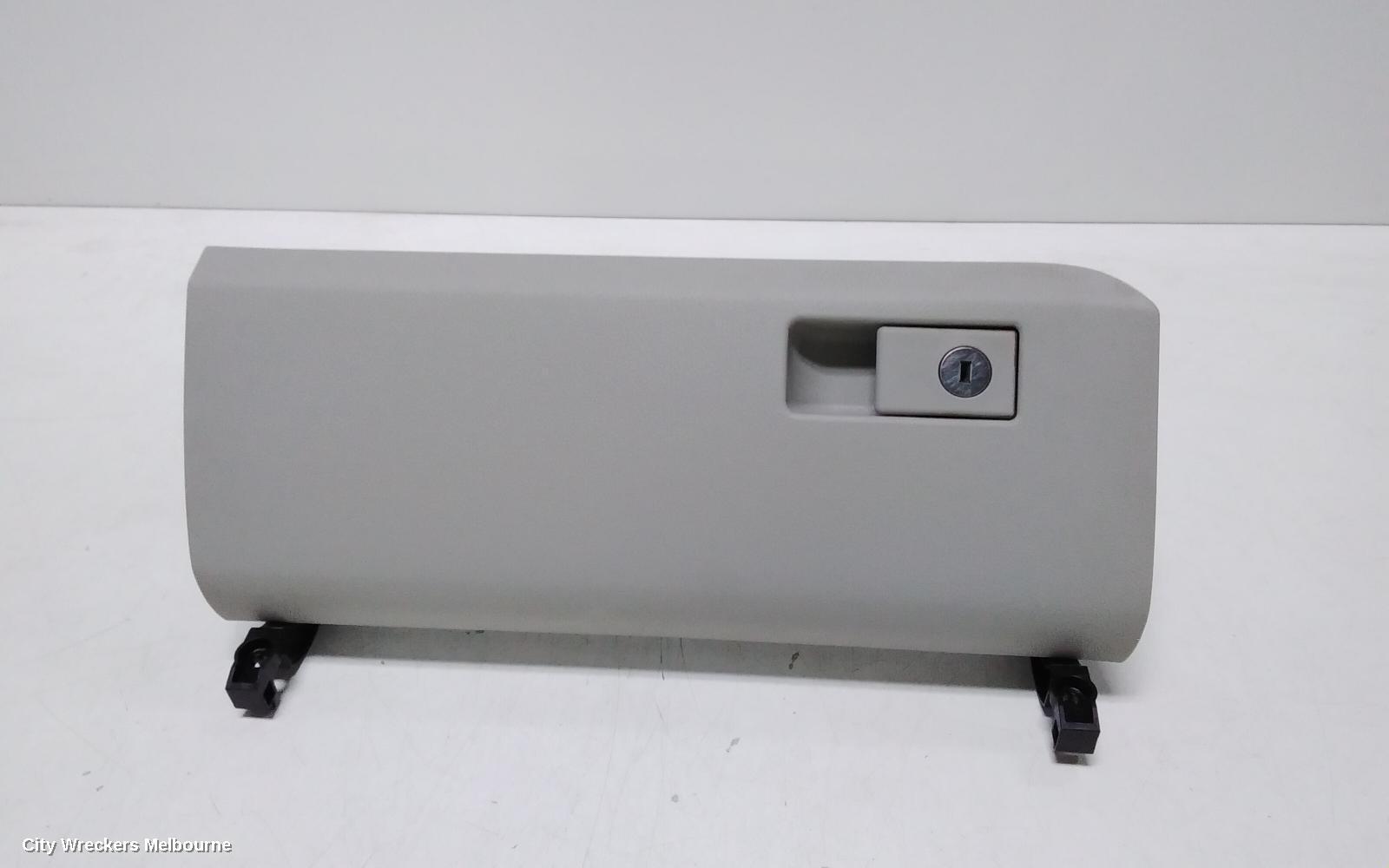TOYOTA HIACE 2019 Glove Box