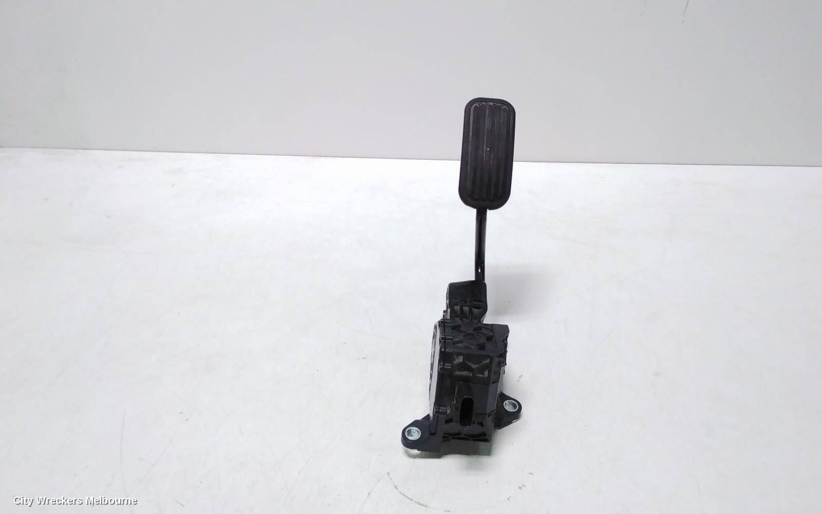 TOYOTA HIACE 2019 Pedal Assembly