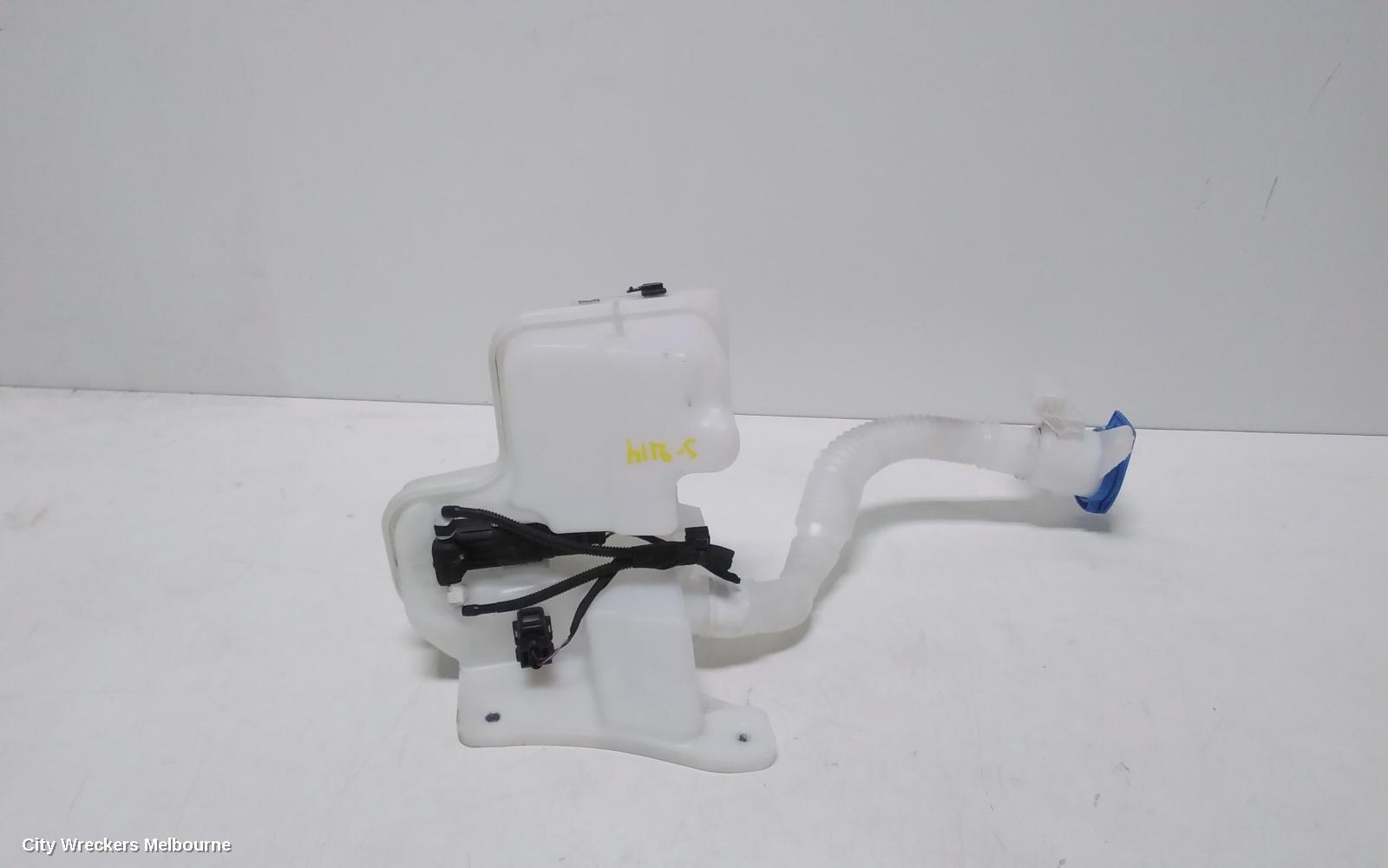 VOLKSWAGEN TIGUAN 2016 Washer Bottle