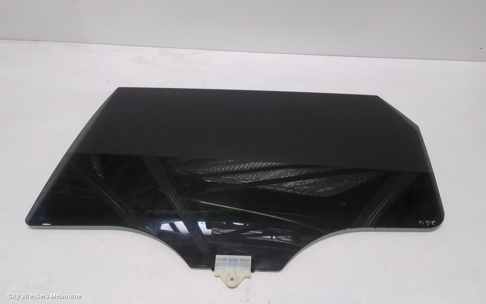 HYUNDAI SANTA FE 2022 Left Rear Door Window