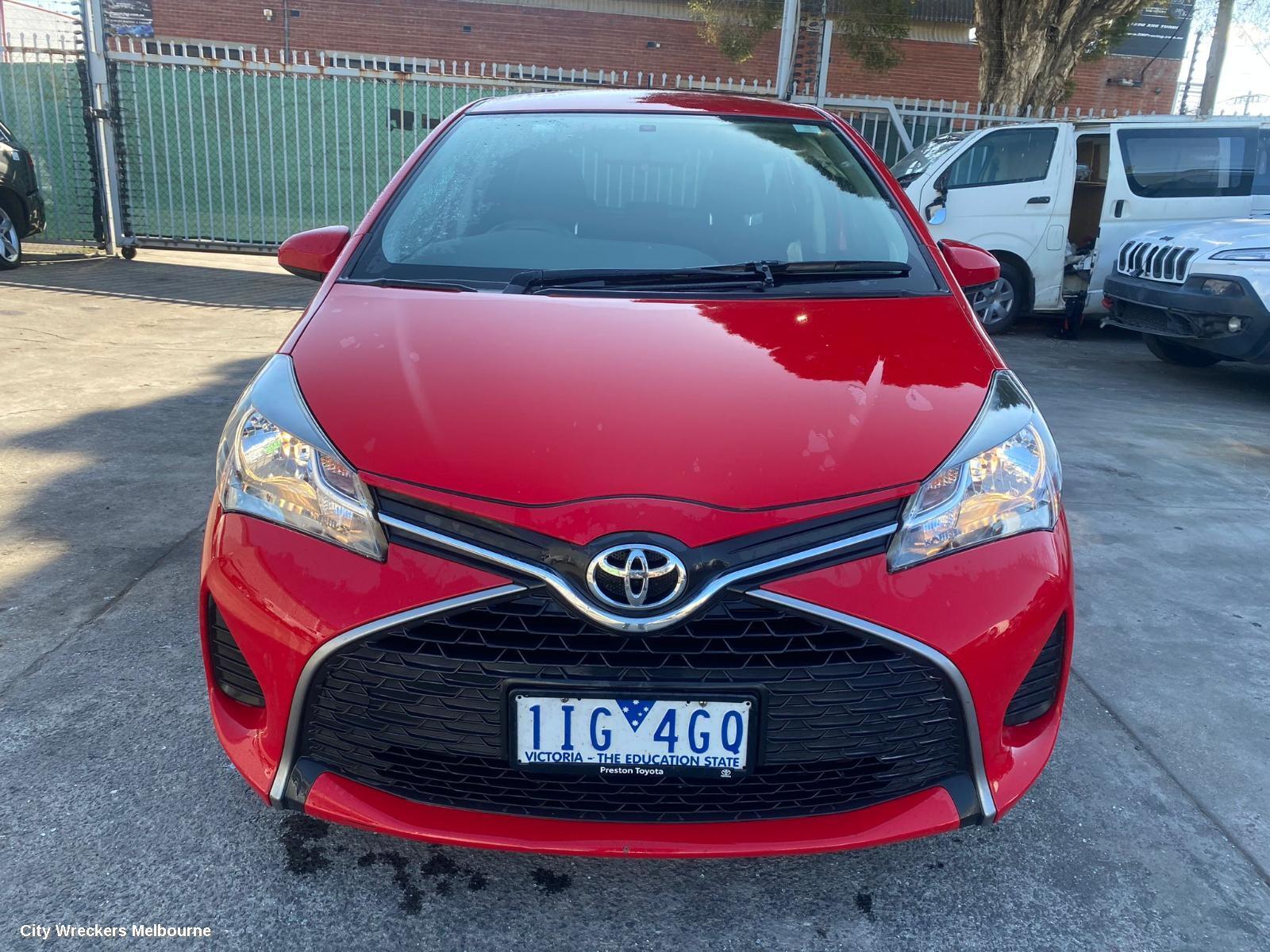 TOYOTA YARIS 2015 Right Guard Liner