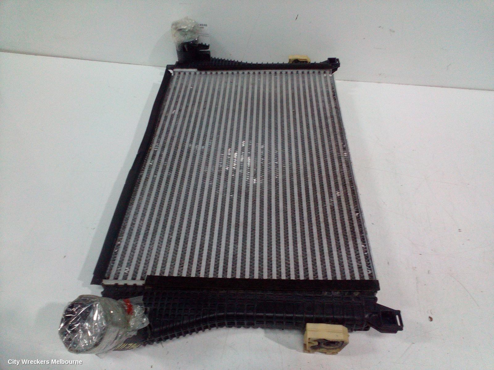 VOLKSWAGEN PASSAT 2016 Intercooler