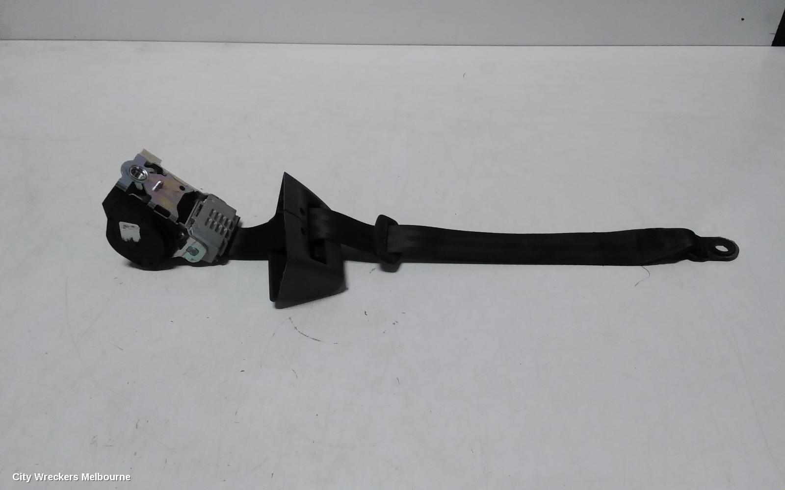 VOLKSWAGEN AMAROK 2012 Seatbelt/Stalk