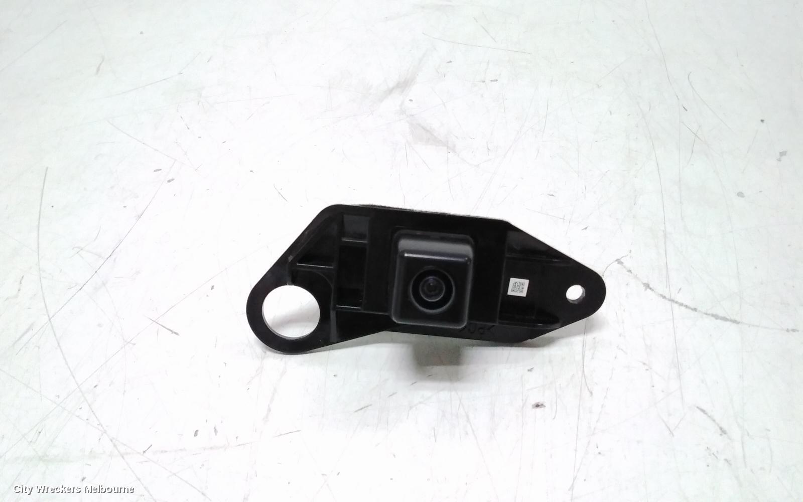 TOYOTA HIACE 2016 REVERSE_CAMERA