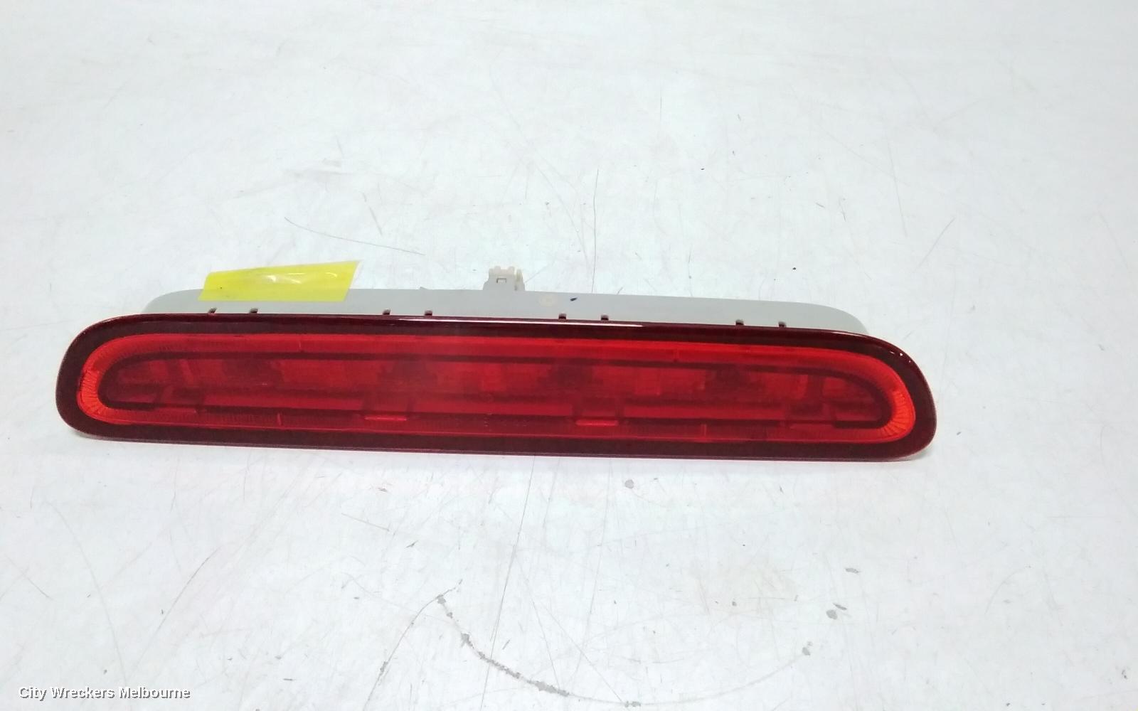 TOYOTA HIACE 2016 High Level Stoplight