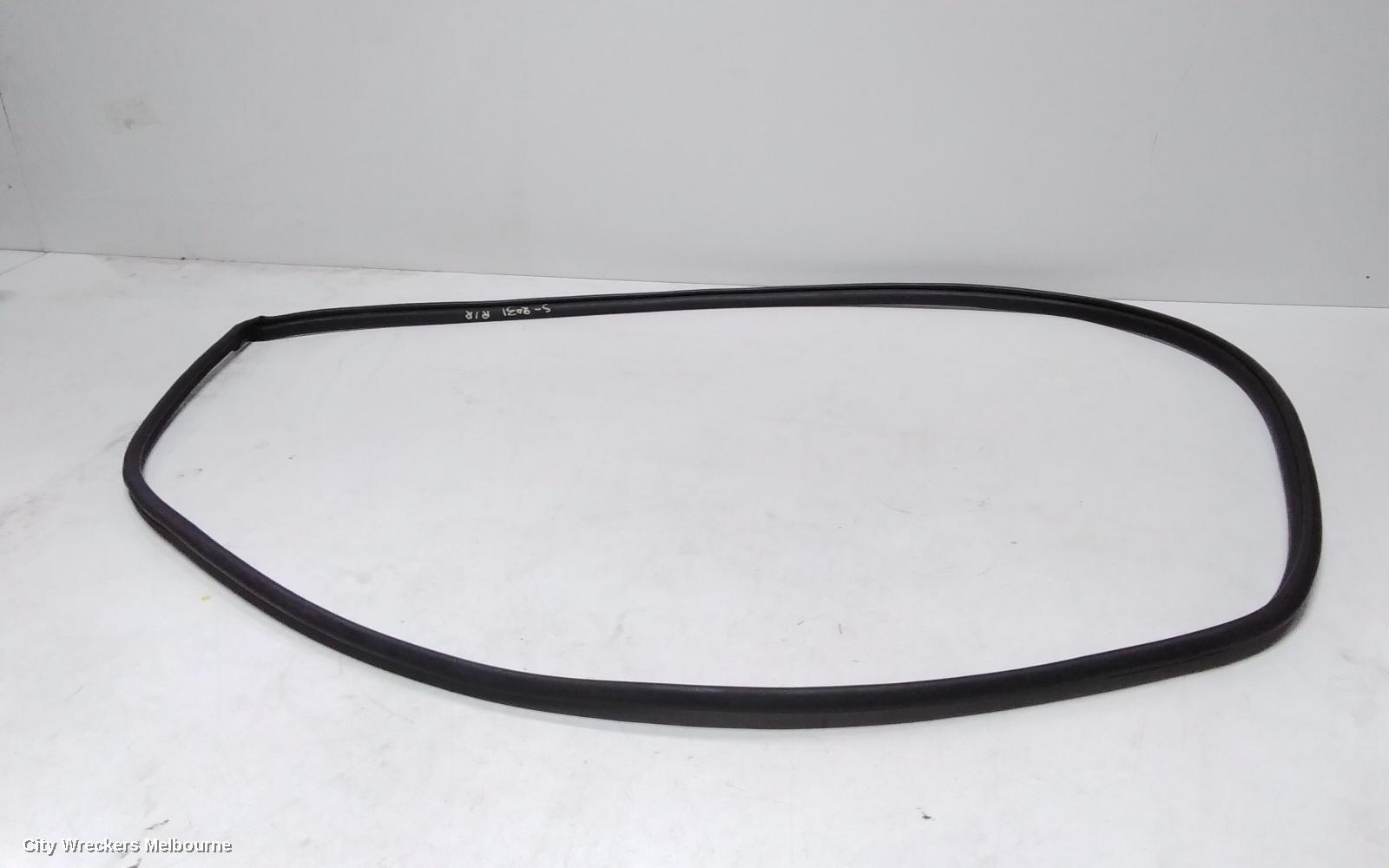 TOYOTA KLUGER 2022 Door/Tailgate Seal