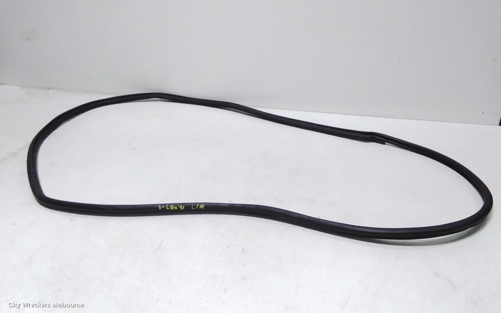 TOYOTA KLUGER 2022 Door/Tailgate Seal