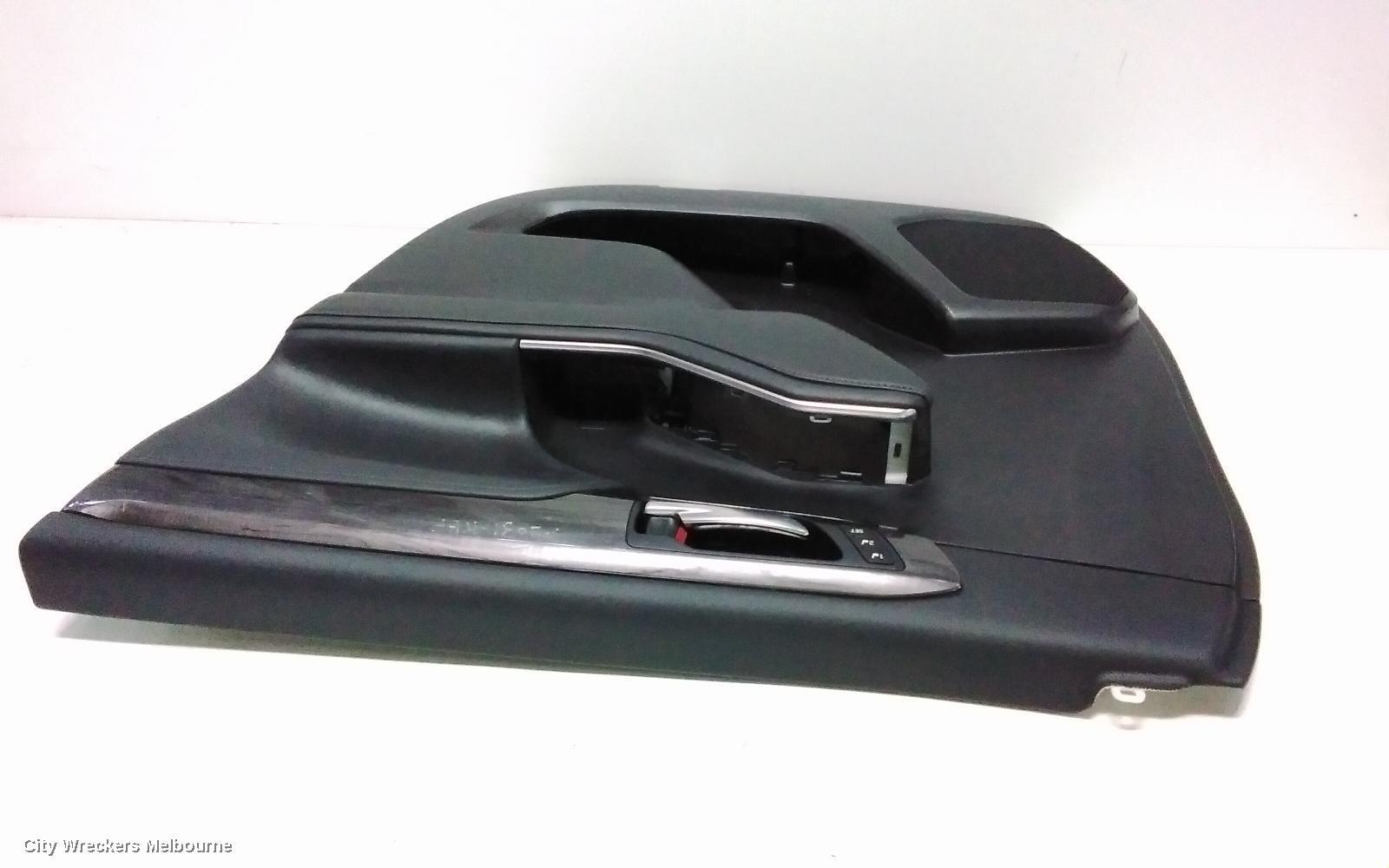TOYOTA KLUGER 2022 Door Trim