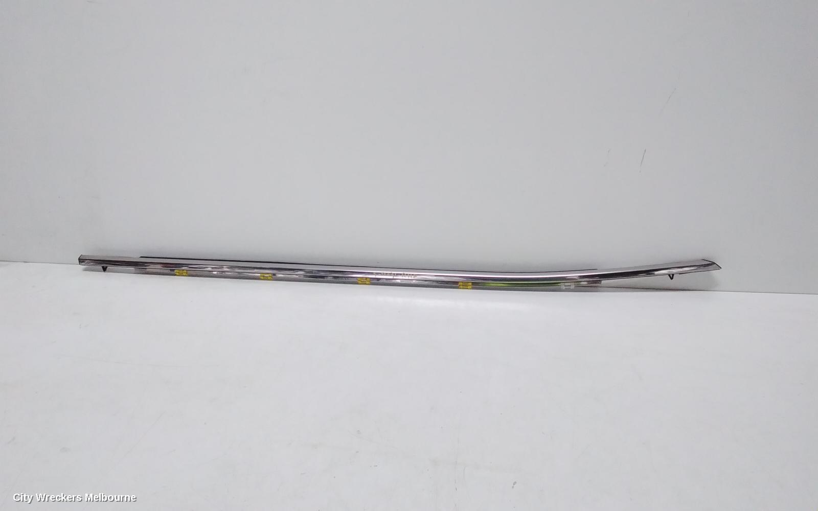 TOYOTA KLUGER 2022 Body/Door Mould