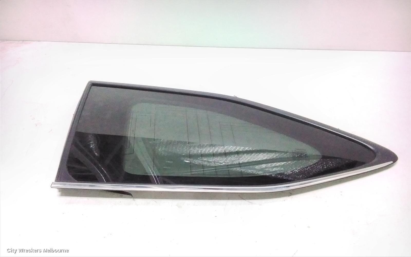 TOYOTA KLUGER 2022 Left Rear Side Glass